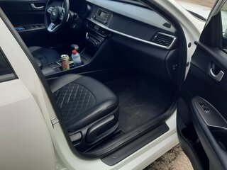 2019 Kia Optima IV Рестайлинг, белый, 1100000 рублей, вид 4