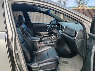 2020 Kia Sportage IV Рестайлинг, серебристый, 2150000 рублей, вид 5