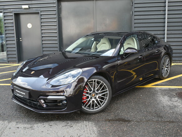 2021 Porsche Panamera GTS II Рестайлинг, фиолетовый, 10500000 рублей