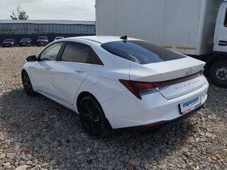 2021 Hyundai Elantra VII (CN7), белый, 1805000 рублей, вид 4