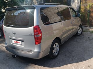 2014 Hyundai Grand Starex I, серый, 2200000 рублей, вид 4