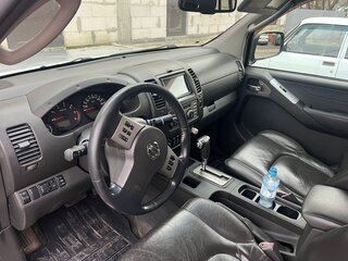 2008 Nissan Navara (Frontier) III (D40), серебристый, 1100000 рублей, вид 5