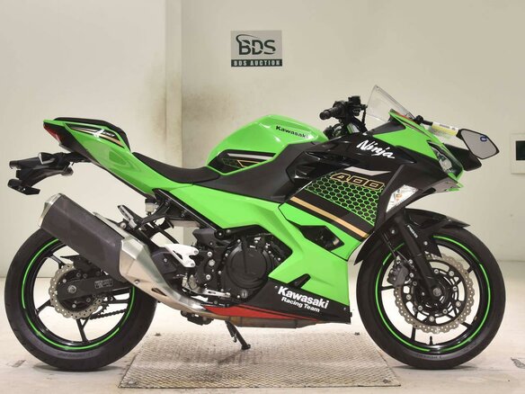 2019 Kawasaki Ninja 400, зелёный, 677000 рублей - вид 1