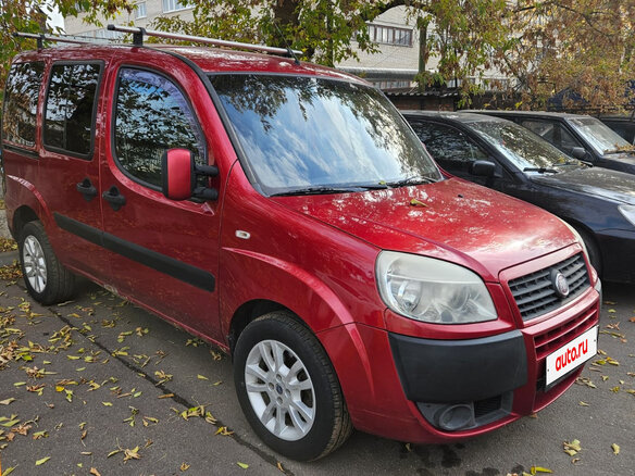 2011 Fiat Doblo I Рестайлинг, красный, 630000 рублей - вид 1