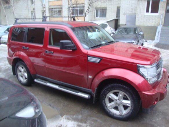 2007 Dodge Nitro, красный - вид 2