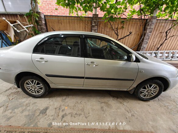 2003 Toyota Corolla IX (E120, E130), серебристый, 500000 рублей - вид 3