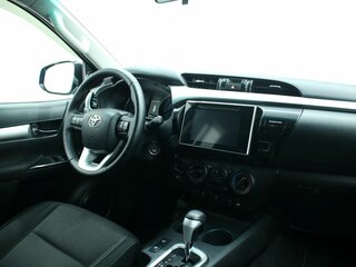 2017 Toyota Hilux VIII, синий, 3050000 рублей, вид 4