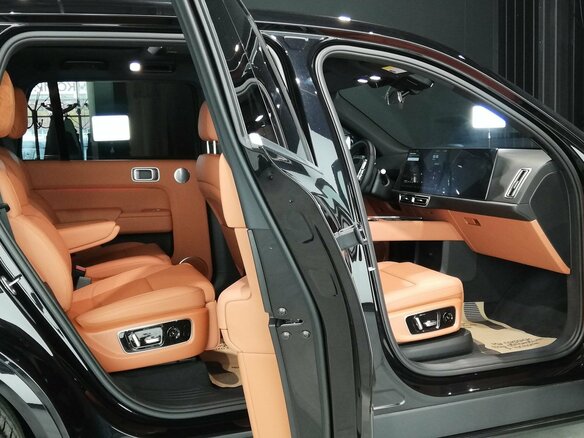 2024 Li Auto (Lixiang) L9 52.3 kWh I Рестайлинг, чёрный, 8925000 рублей - вид 7