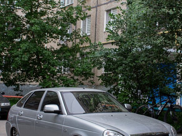 2011 Lada (ВАЗ) Priora I, серебристый, 450000 рублей - вид 1
