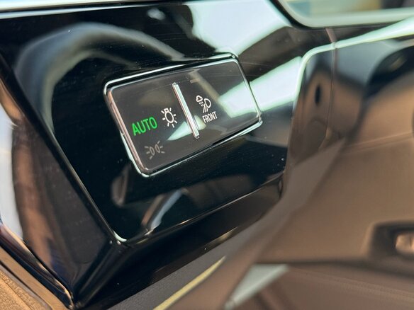 2022 Audi e-tron S, синий, 4146120 рублей - вид 18