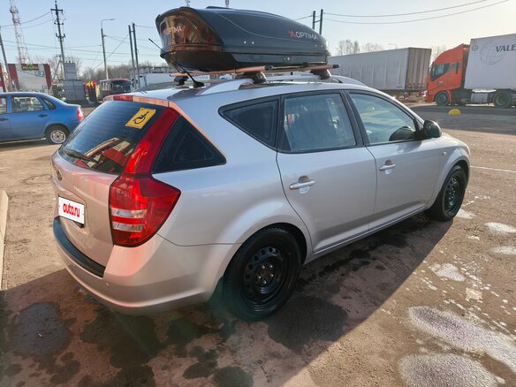 2009 Kia Ceed I, серебристый, 1300000 рублей - вид 2