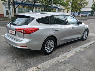 2019 Ford Focus IV, серебристый, 1520000 рублей, вид 3