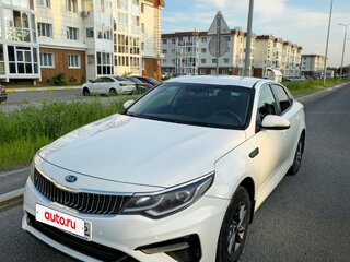 2019 Kia Optima IV Рестайлинг, белый, 1490000 рублей, вид 3