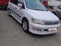 1999 Mitsubishi Chariot Grandis III, белый, 350000 рублей