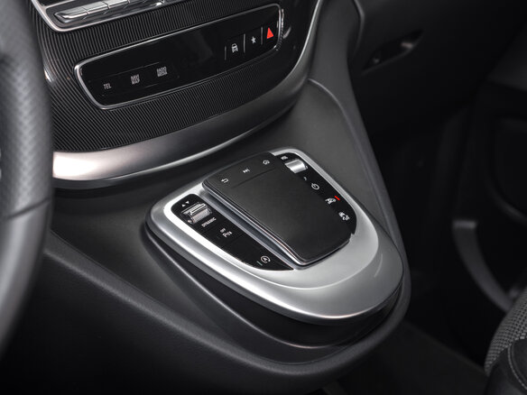 2023 Mercedes-Benz V-Класс 300 d экстра длинный III (W447) Рестайлинг, чёрный - вид 28