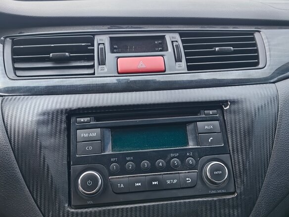 2005 Mitsubishi Lancer IX, серебристый, 400000 рублей - вид 9