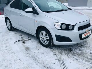 2012 Chevrolet Aveo II, серебристый, 680000 рублей, вид 1