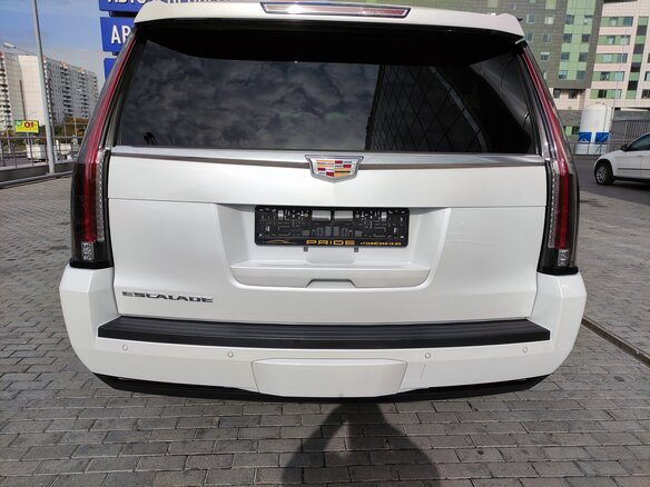 2016 Cadillac Escalade ESV IV, белый - вид 3
