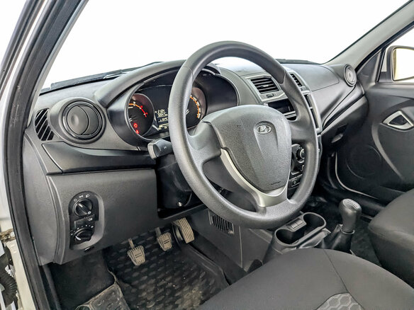 2024 Lada (ВАЗ) Granta I Рестайлинг, белый, 700000 рублей - вид 16