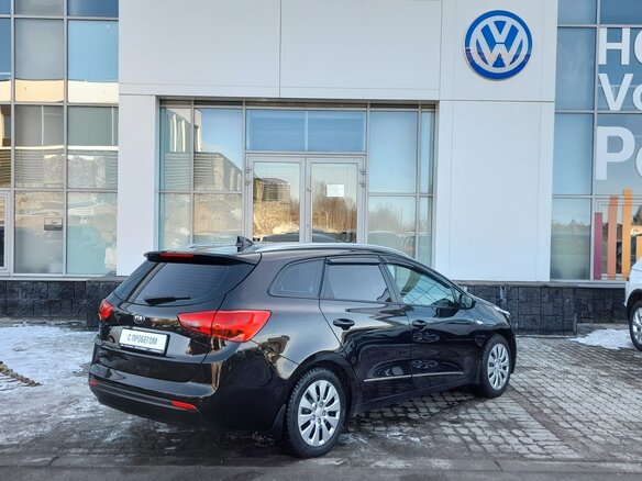 2018 Kia Ceed II Рестайлинг, чёрный - вид 2