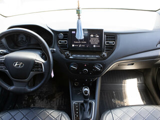 2022 Hyundai Solaris II Рестайлинг, белый, 1649000 рублей, вид 5