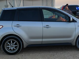 2002 Toyota Ist I, серебристый, 525000 рублей, вид 3