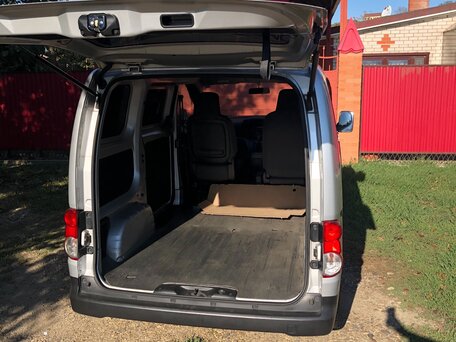 2014 Nissan NV200, серебристый, 1300000 рублей, вид 3