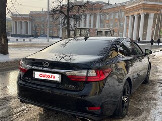 2017 Lexus ES 250 VI Рестайлинг, чёрный, 2650000 рублей, вид 5
