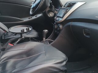 2015 Hyundai Solaris I Рестайлинг, белый, 1000000 рублей, вид 4