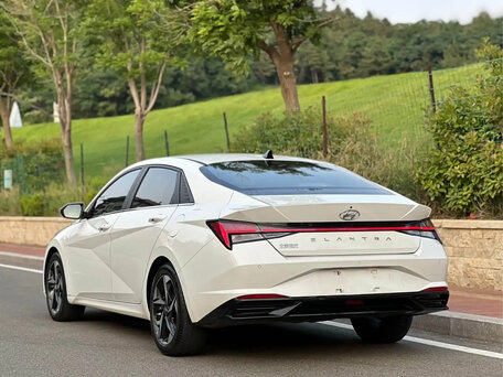 2022 Hyundai Elantra VII (CN7), белый, 1670000 рублей, вид 4