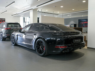 2025 Porsche Panamera GTS III, чёрный, 29700000 рублей, вид 3