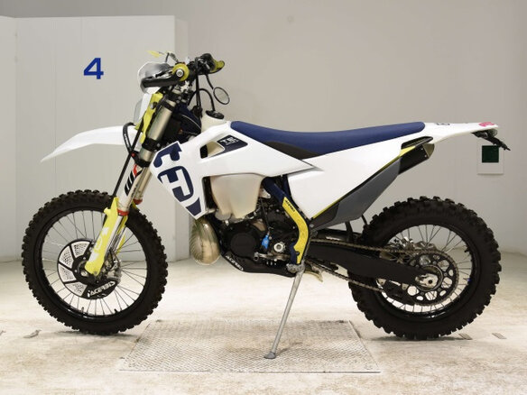 2021 Husqvarna TE 250, белый, 800000 рублей - вид 1