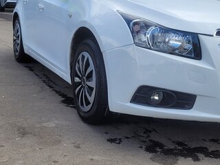 2010 Chevrolet Cruze I, белый, 750000 рублей, вид 3