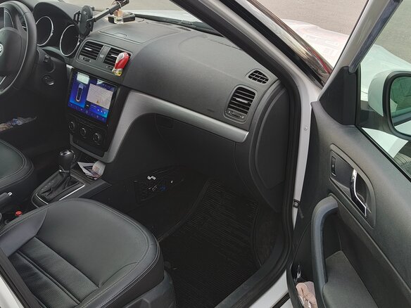 2015 Skoda Yeti I Рестайлинг, белый, 1535000 рублей - вид 7