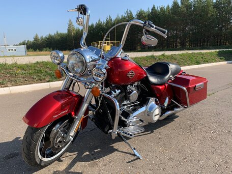 2011 Harley-Davidson Road King, красный, 1480000 рублей, вид 2