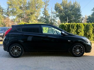 2012 Hyundai Solaris I, чёрный, 640000 рублей, вид 5