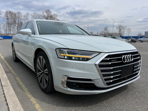 2018 Audi A8 Long 60 TFSI IV (D5), белый, 6888888 рублей - вид 2