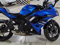 2018 Kawasaki Ninja 650, синий, 875000 рублей - вид 2