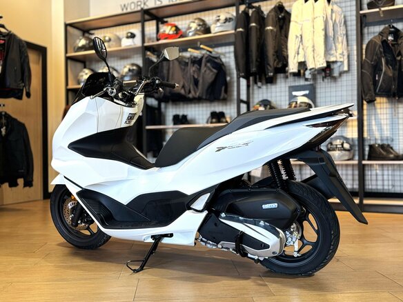 2021 Honda PCX 125, белый, 370000 рублей - вид 7