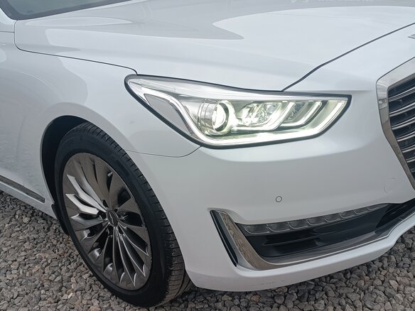2017 Genesis G90 I, белый, 2500000 рублей - вид 13