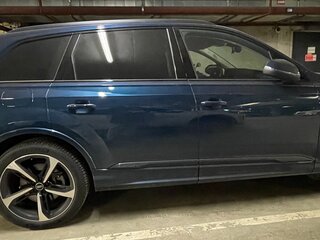 2021 Audi Q7 45 TDI II (4M) Рестайлинг, синий, 8200000 рублей, вид 4