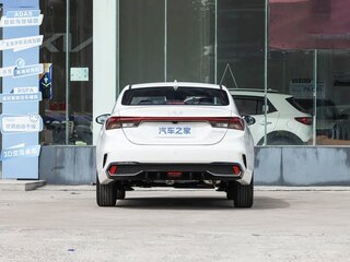 2026 Kia K3 II (China Market) Рестайлинг, белый, 2000000 рублей, вид 5