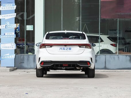 2026 Kia K3 II (China Market) Рестайлинг, белый, 2000000 рублей, вид 5