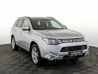 2014 Mitsubishi Outlander III, серебристый, 2350000 рублей, вид 3