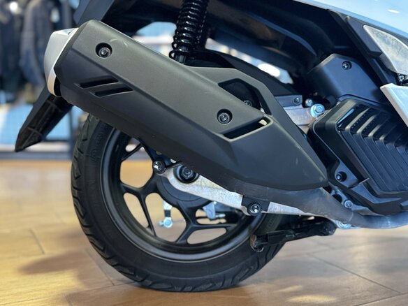 2021 Honda PCX 125, белый, 370000 рублей - вид 9