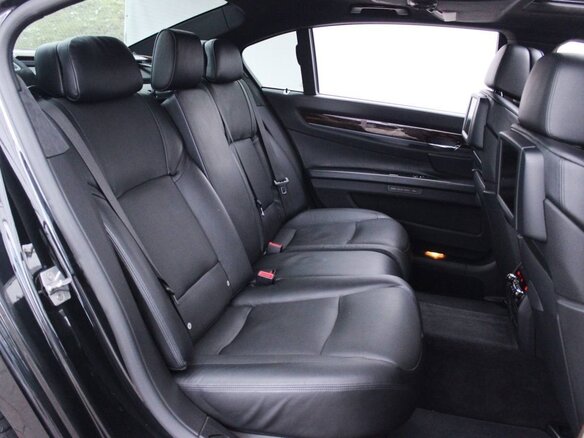 2011 BMW 7 серии Long 760Li V (F01/F02/F04), чёрный, 2600000 рублей - вид 16