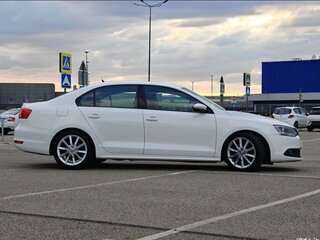 2014 Volkswagen Jetta VI, белый, 750000 рублей, вид 3