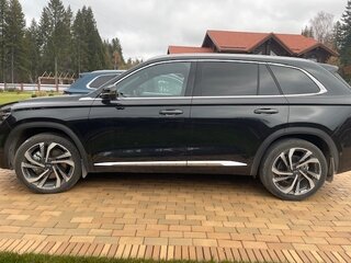2024 Geely Monjaro (Xingyue L) I, чёрный, 3600000 рублей, вид 4