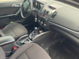 2011 Kia Cerato 6-speed II, пурпурный, 820000 рублей, вид 5