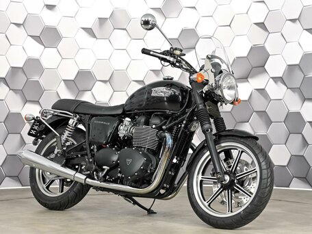 2016 Triumph Bonneville, чёрный, 699000 рублей, вид 1